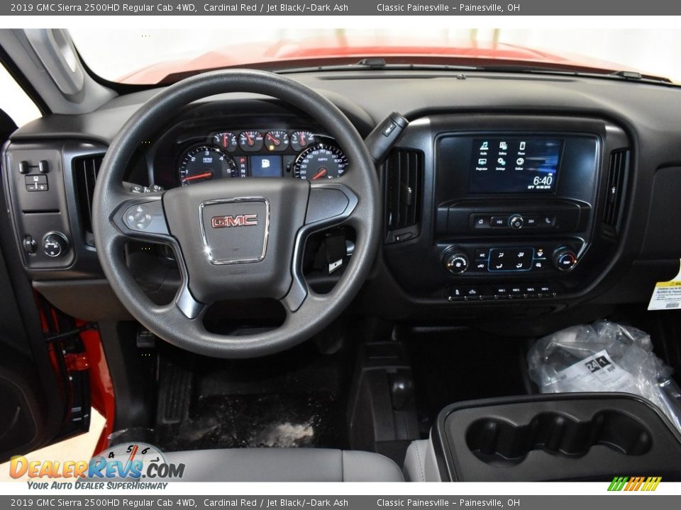 Dashboard of 2019 GMC Sierra 2500HD Regular Cab 4WD Photo #7