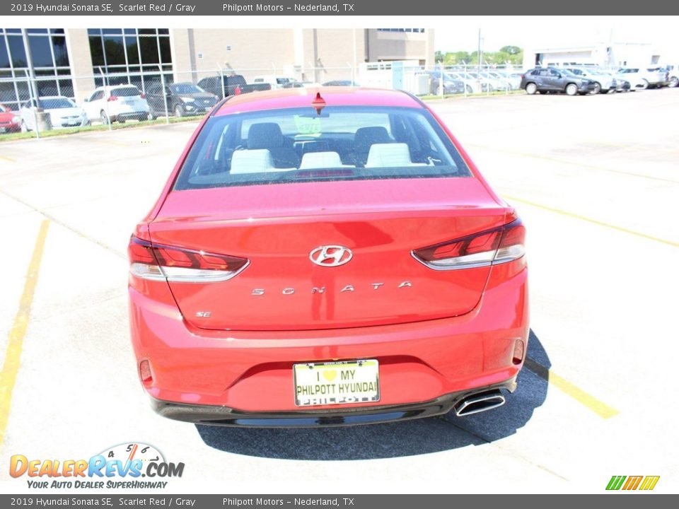 2019 Hyundai Sonata SE Scarlet Red / Gray Photo #7