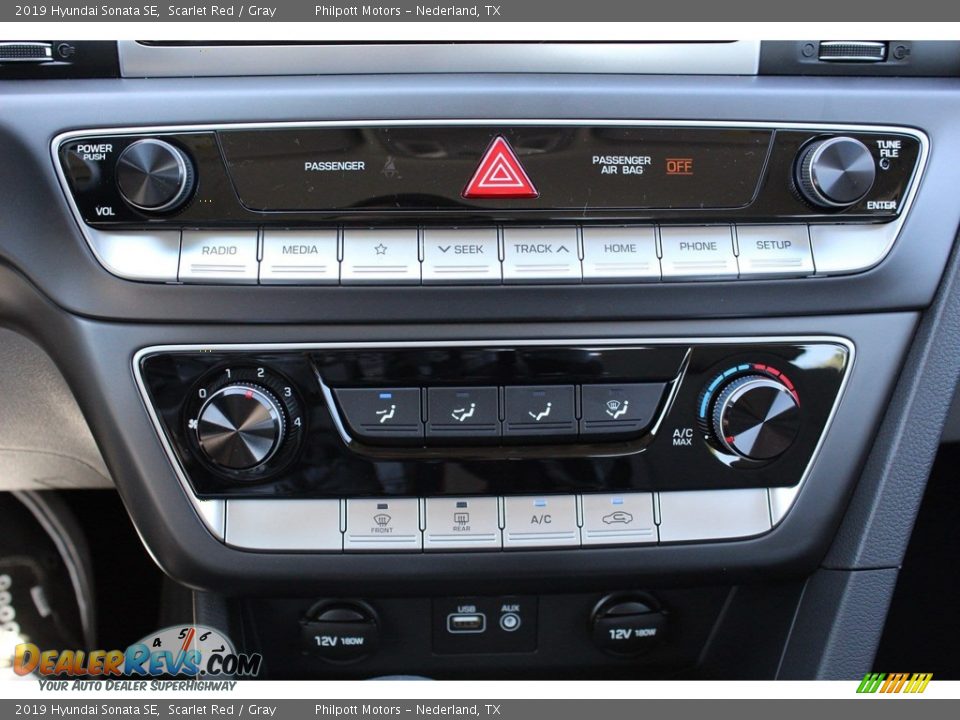 2019 Hyundai Sonata SE Scarlet Red / Gray Photo #12
