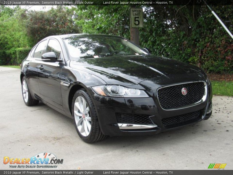 2019 Jaguar XF Premium Santorini Black Metallic / Light Oyster Photo #2