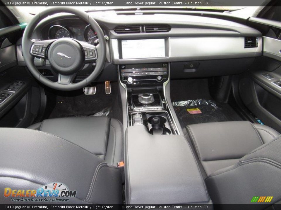 Dashboard of 2019 Jaguar XF Premium Photo #4