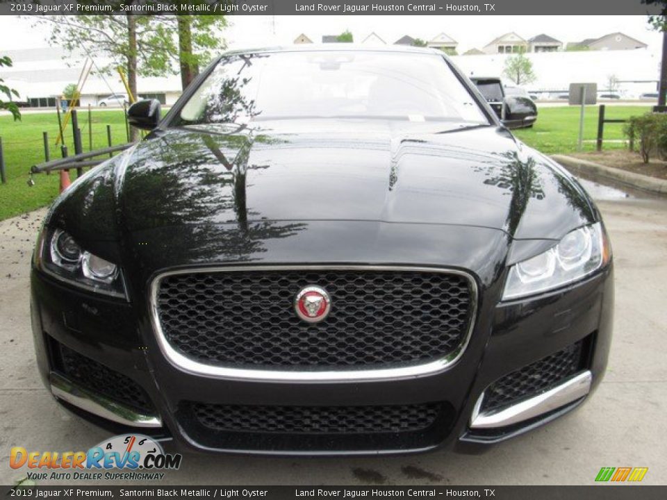 2019 Jaguar XF Premium Santorini Black Metallic / Light Oyster Photo #9