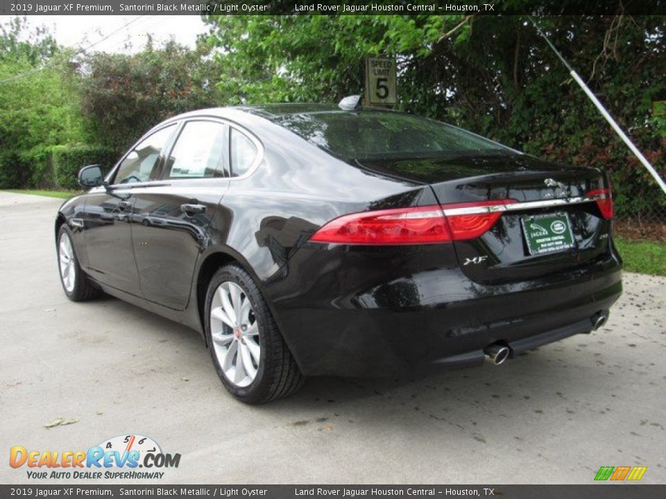 2019 Jaguar XF Premium Santorini Black Metallic / Light Oyster Photo #12