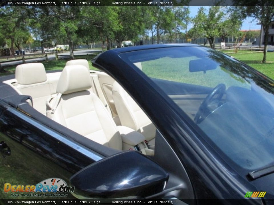 2009 Volkswagen Eos Komfort Black Uni / Cornsilk Beige Photo #29