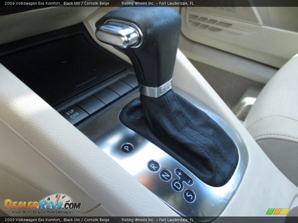2009 Volkswagen Eos Komfort Black Uni / Cornsilk Beige Photo #33