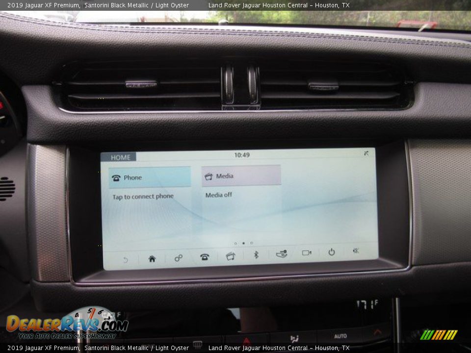 2019 Jaguar XF Premium Santorini Black Metallic / Light Oyster Photo #30