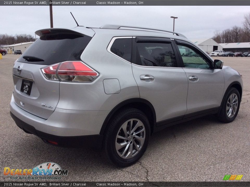 2015 Nissan Rogue SV AWD Brilliant Silver / Charcoal Photo #5