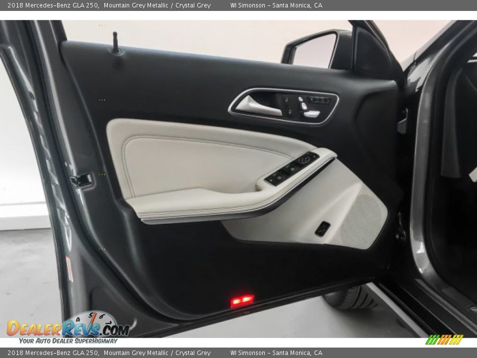 2018 Mercedes-Benz GLA 250 Mountain Grey Metallic / Crystal Grey Photo #26