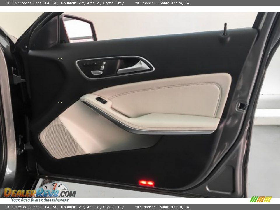 2018 Mercedes-Benz GLA 250 Mountain Grey Metallic / Crystal Grey Photo #30