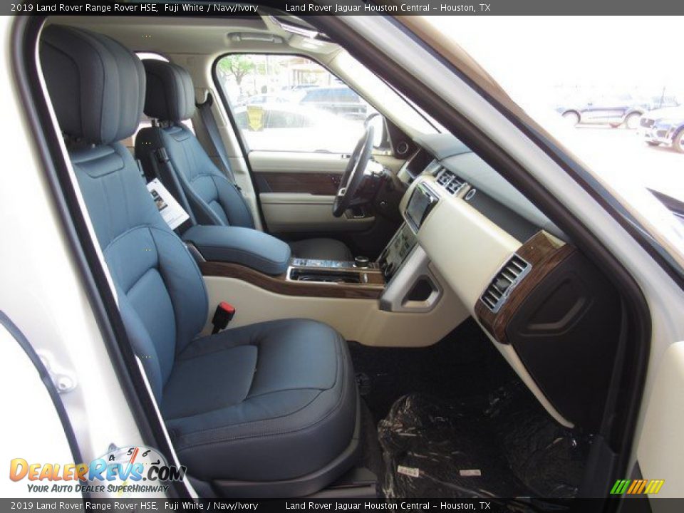 Front Seat of 2019 Land Rover Range Rover HSE Photo #5