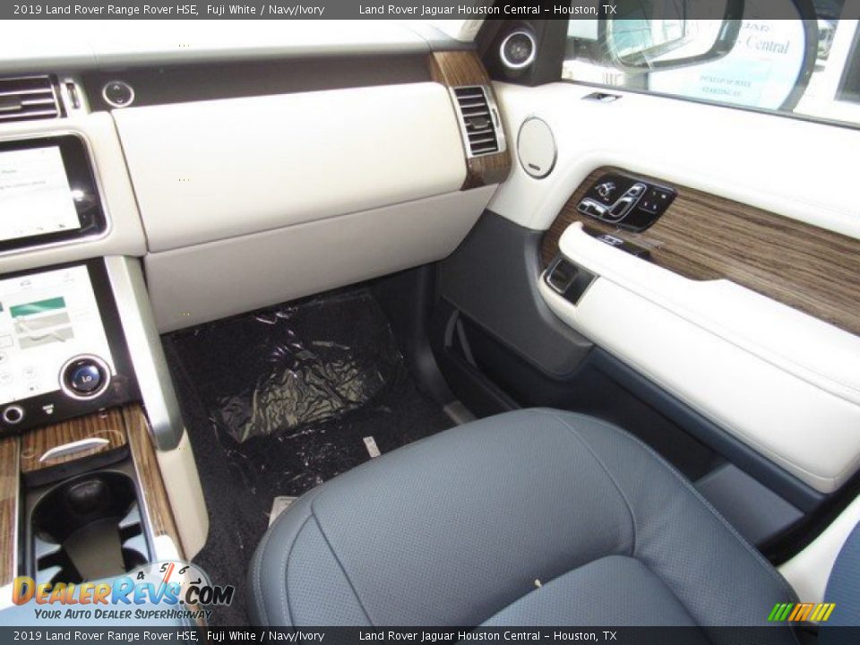 2019 Land Rover Range Rover HSE Fuji White / Navy/Ivory Photo #15