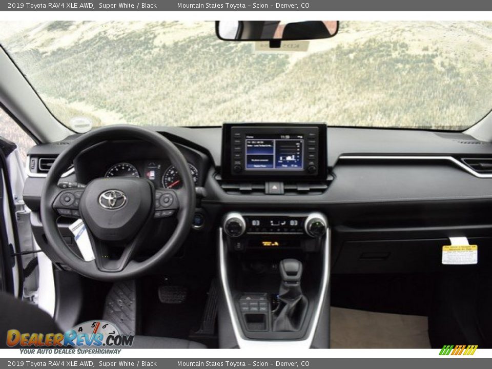 2019 Toyota RAV4 XLE AWD Super White / Black Photo #7