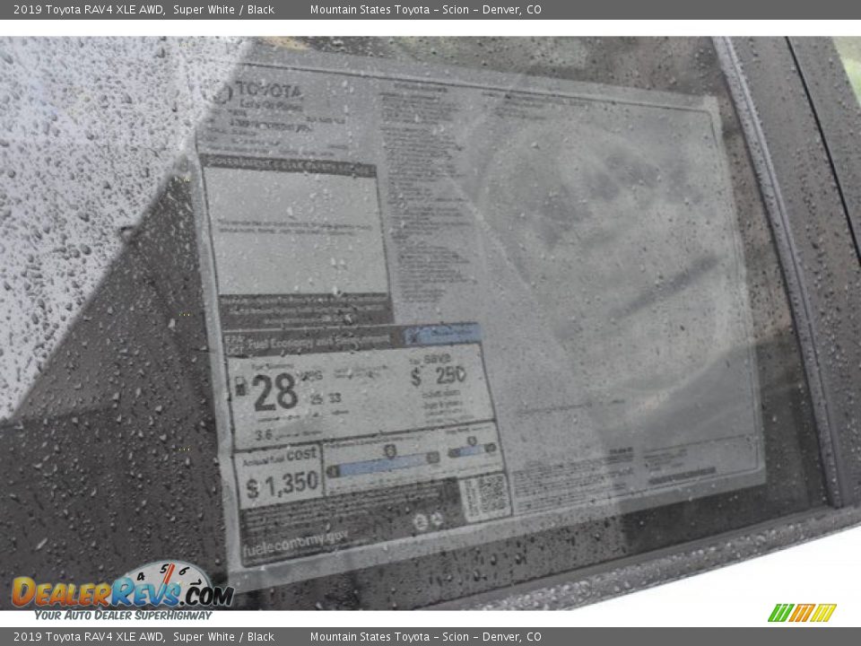 2019 Toyota RAV4 XLE AWD Super White / Black Photo #11