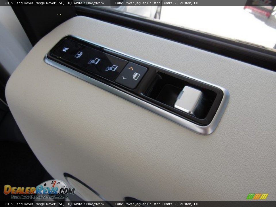 2019 Land Rover Range Rover HSE Fuji White / Navy/Ivory Photo #24