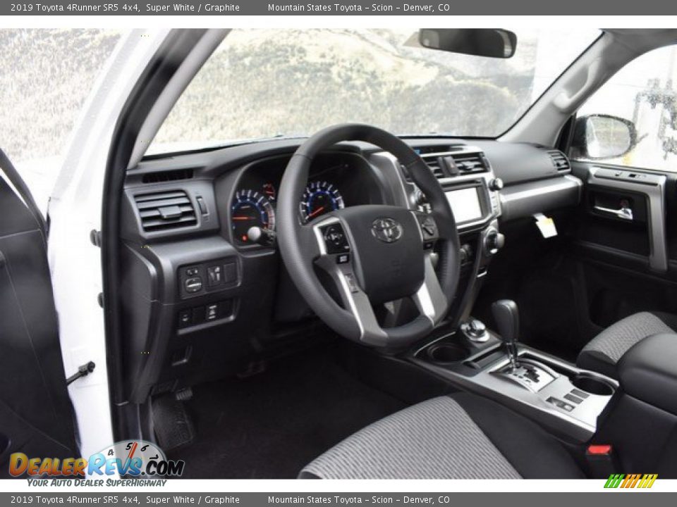 2019 Toyota 4Runner SR5 4x4 Super White / Graphite Photo #5