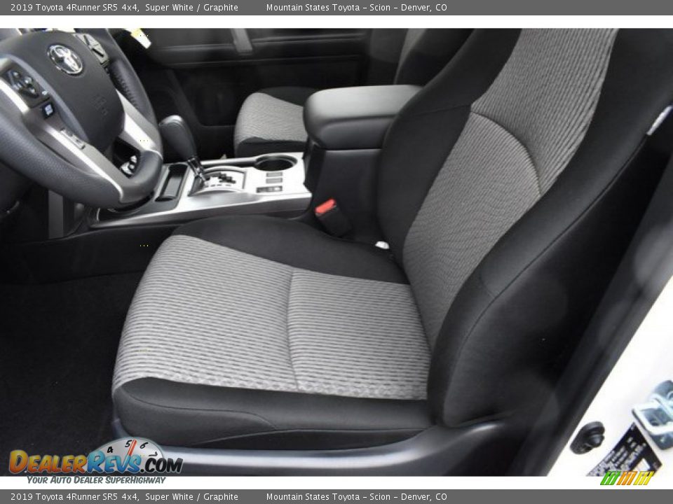 2019 Toyota 4Runner SR5 4x4 Super White / Graphite Photo #6