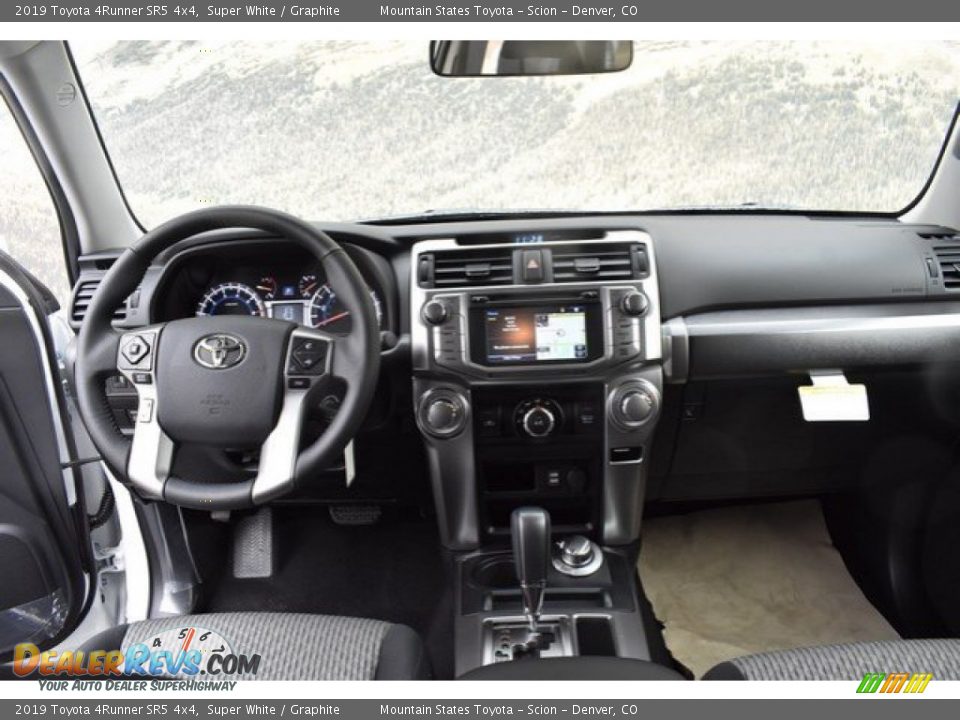 2019 Toyota 4Runner SR5 4x4 Super White / Graphite Photo #7