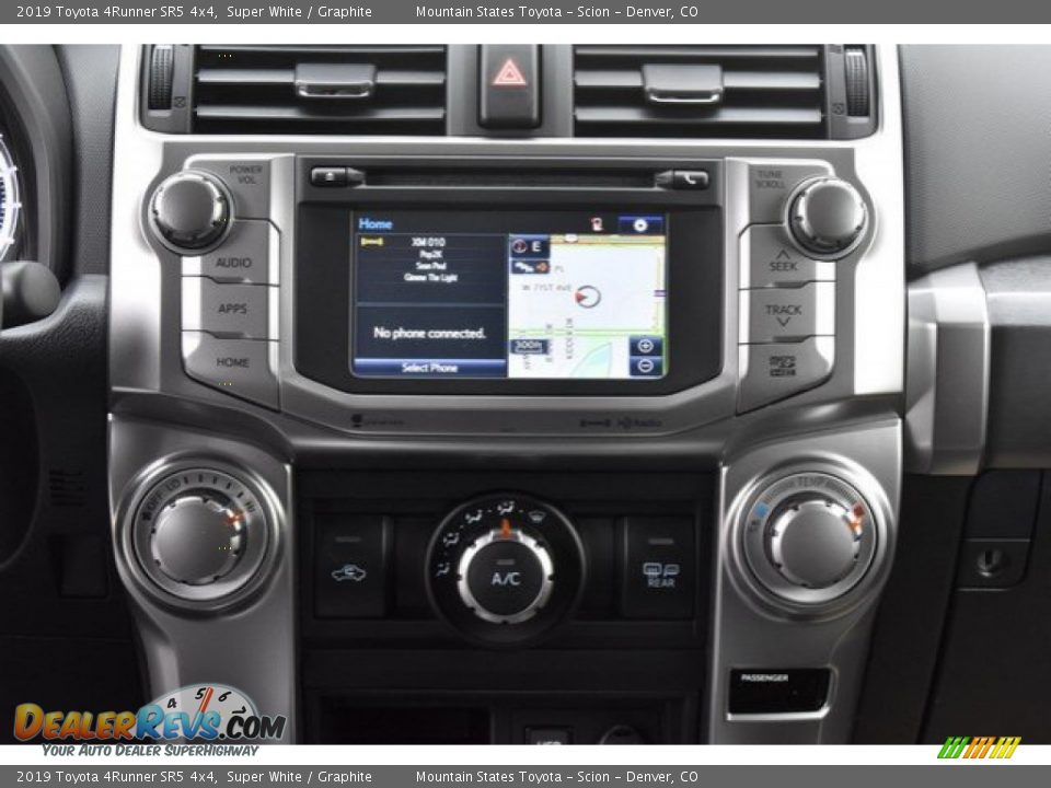 2019 Toyota 4Runner SR5 4x4 Super White / Graphite Photo #8