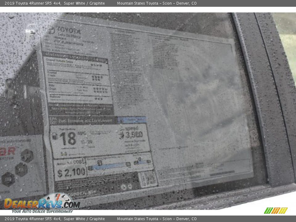 2019 Toyota 4Runner SR5 4x4 Super White / Graphite Photo #10