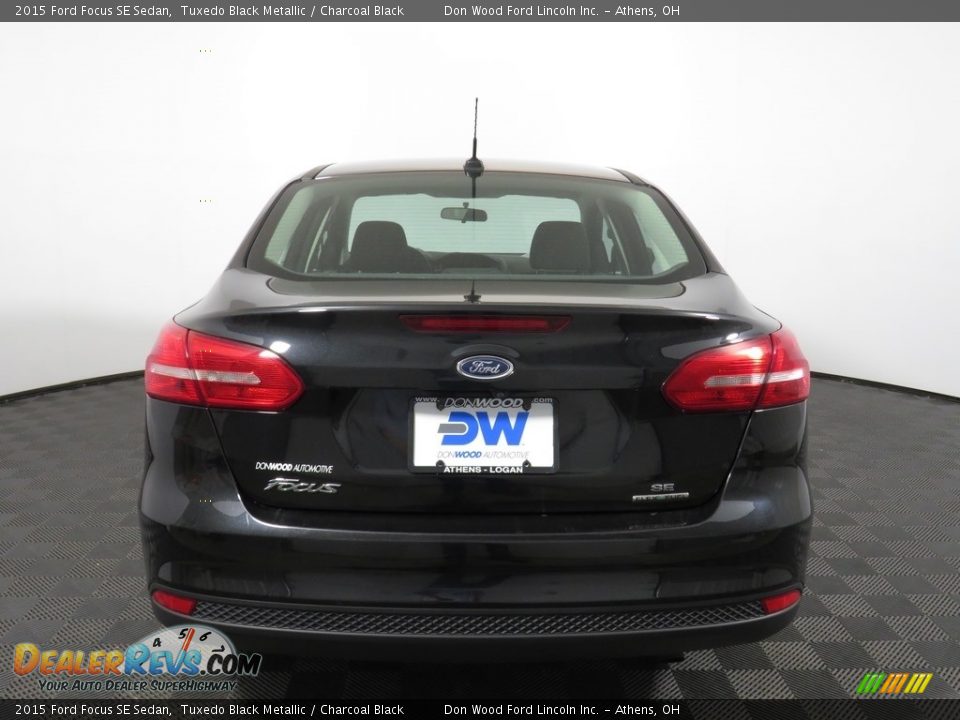 2015 Ford Focus SE Sedan Tuxedo Black Metallic / Charcoal Black Photo #6