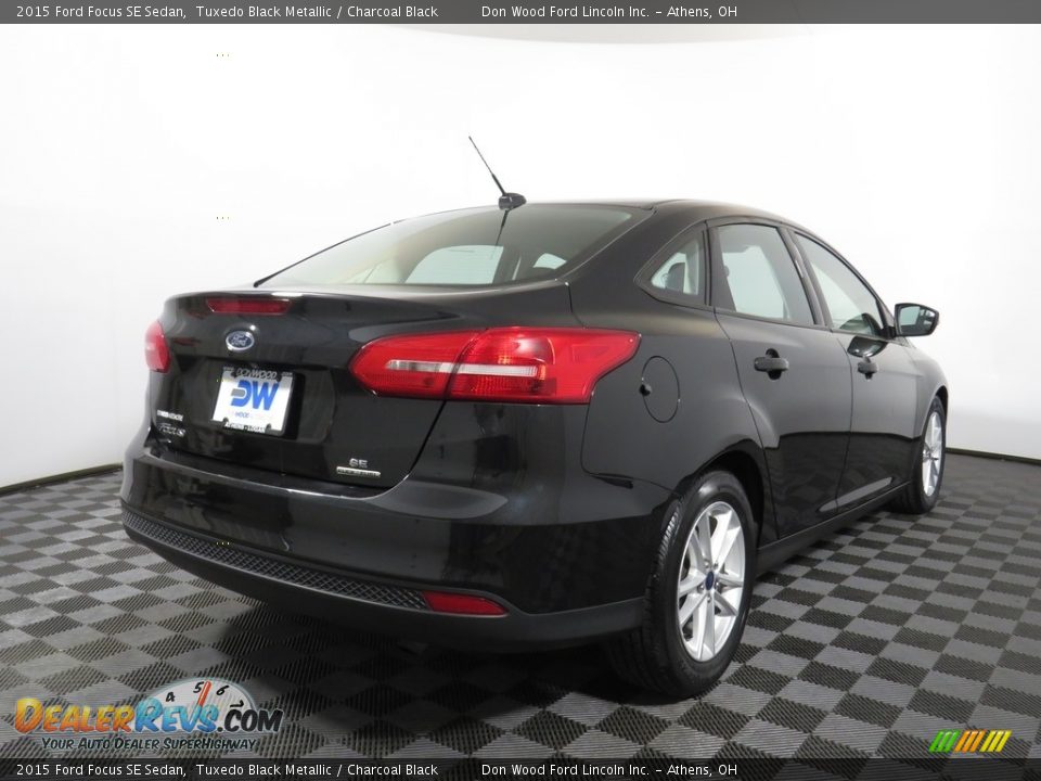 2015 Ford Focus SE Sedan Tuxedo Black Metallic / Charcoal Black Photo #7