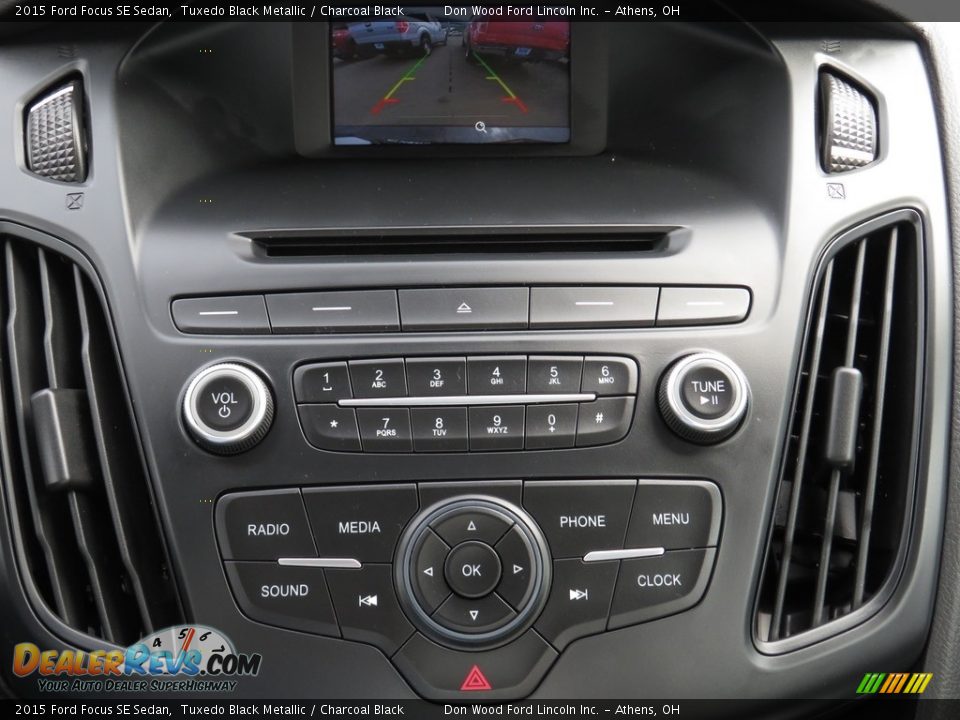 2015 Ford Focus SE Sedan Tuxedo Black Metallic / Charcoal Black Photo #22