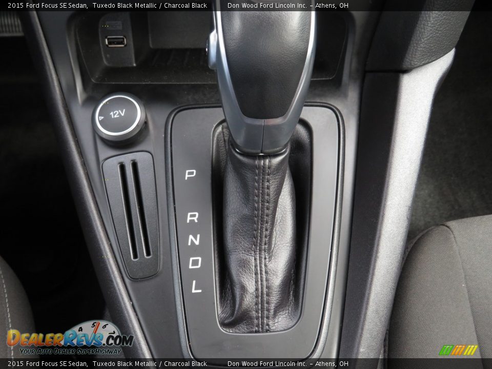 2015 Ford Focus SE Sedan Tuxedo Black Metallic / Charcoal Black Photo #24