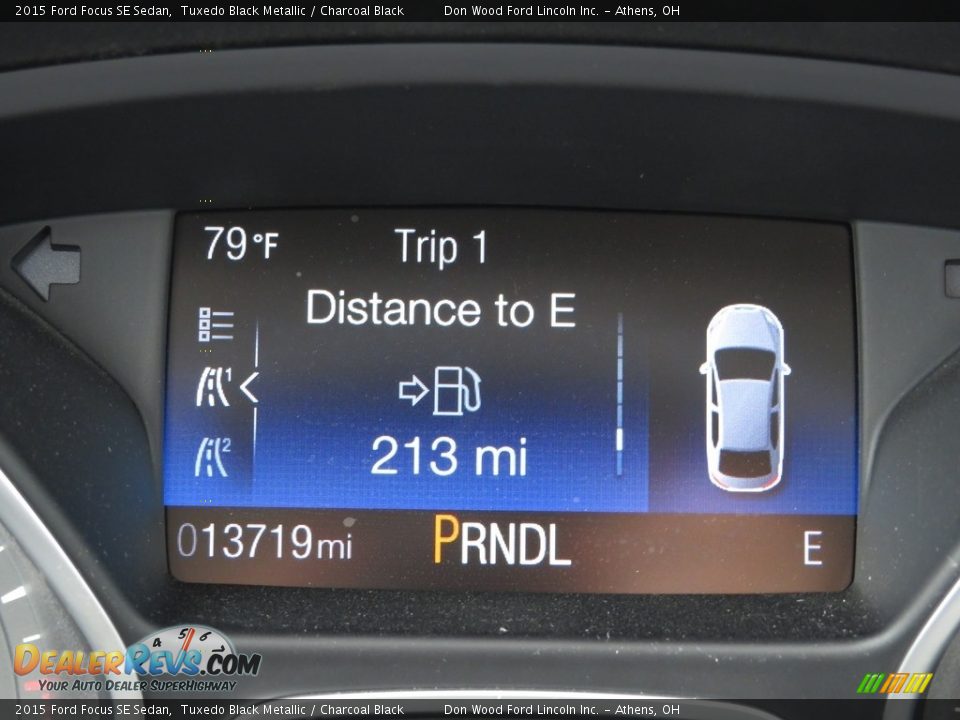 2015 Ford Focus SE Sedan Tuxedo Black Metallic / Charcoal Black Photo #25