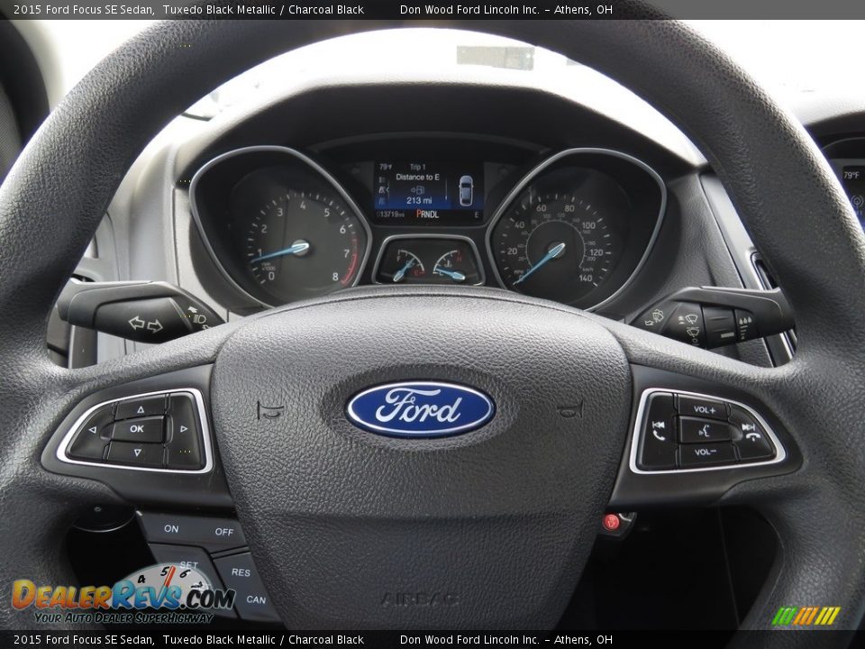 2015 Ford Focus SE Sedan Tuxedo Black Metallic / Charcoal Black Photo #26