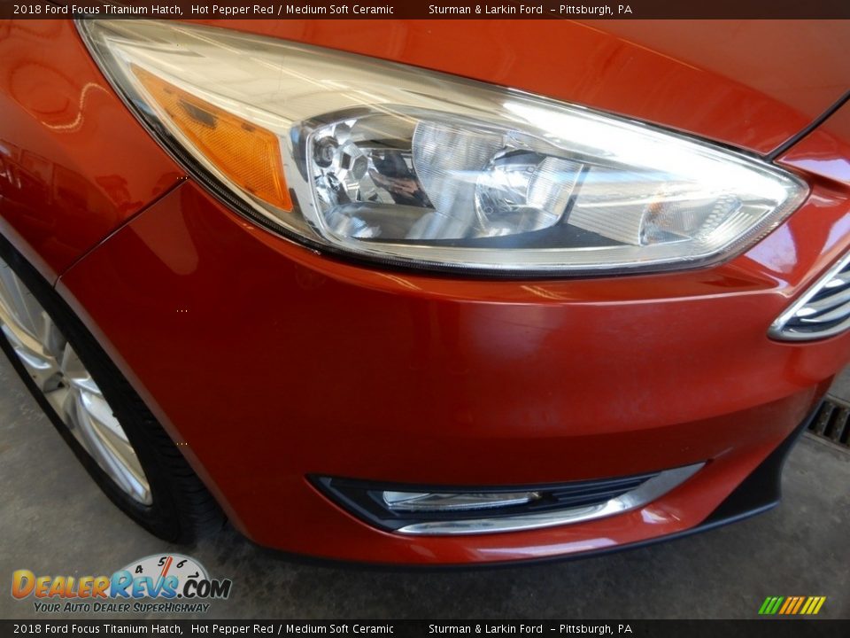 2018 Ford Focus Titanium Hatch Hot Pepper Red / Medium Soft Ceramic Photo #2
