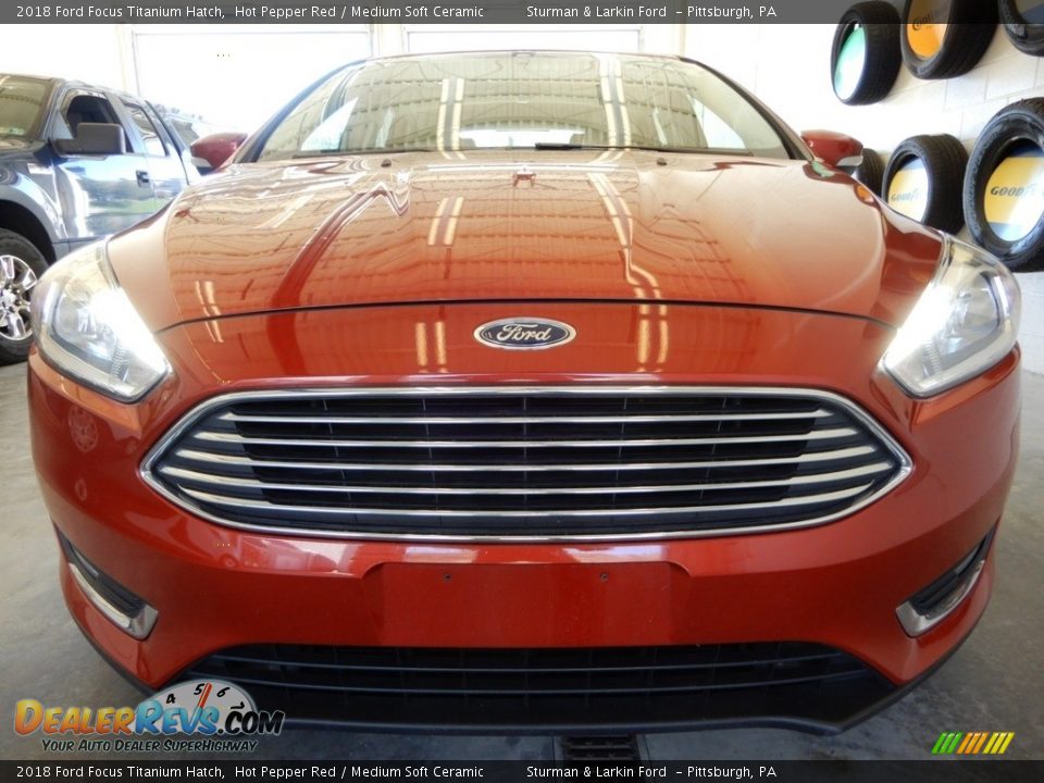2018 Ford Focus Titanium Hatch Hot Pepper Red / Medium Soft Ceramic Photo #10