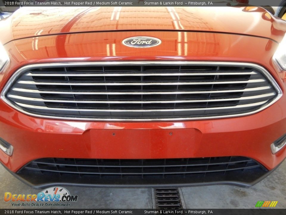 2018 Ford Focus Titanium Hatch Hot Pepper Red / Medium Soft Ceramic Photo #11