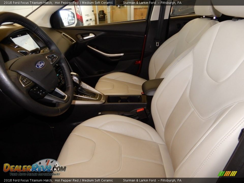 2018 Ford Focus Titanium Hatch Hot Pepper Red / Medium Soft Ceramic Photo #14