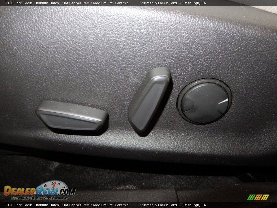 2018 Ford Focus Titanium Hatch Hot Pepper Red / Medium Soft Ceramic Photo #18