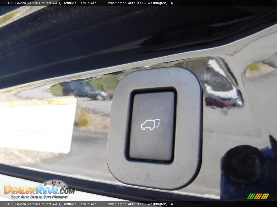 2015 Toyota Sienna Limited AWD Attitude Black / Ash Photo #28