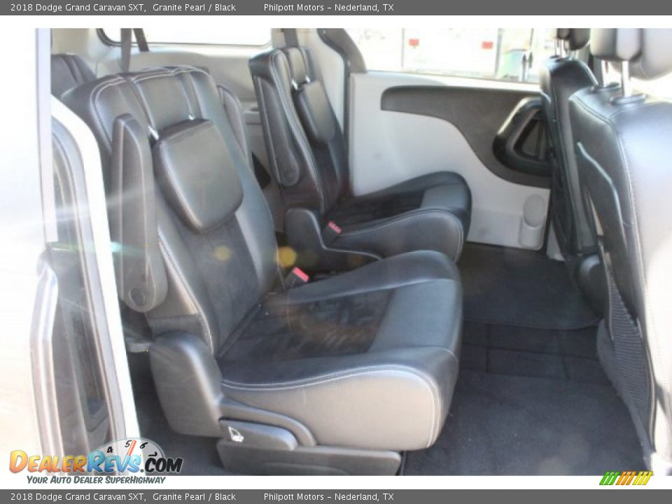 2018 Dodge Grand Caravan SXT Granite Pearl / Black Photo #21