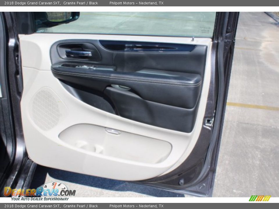 2018 Dodge Grand Caravan SXT Granite Pearl / Black Photo #22
