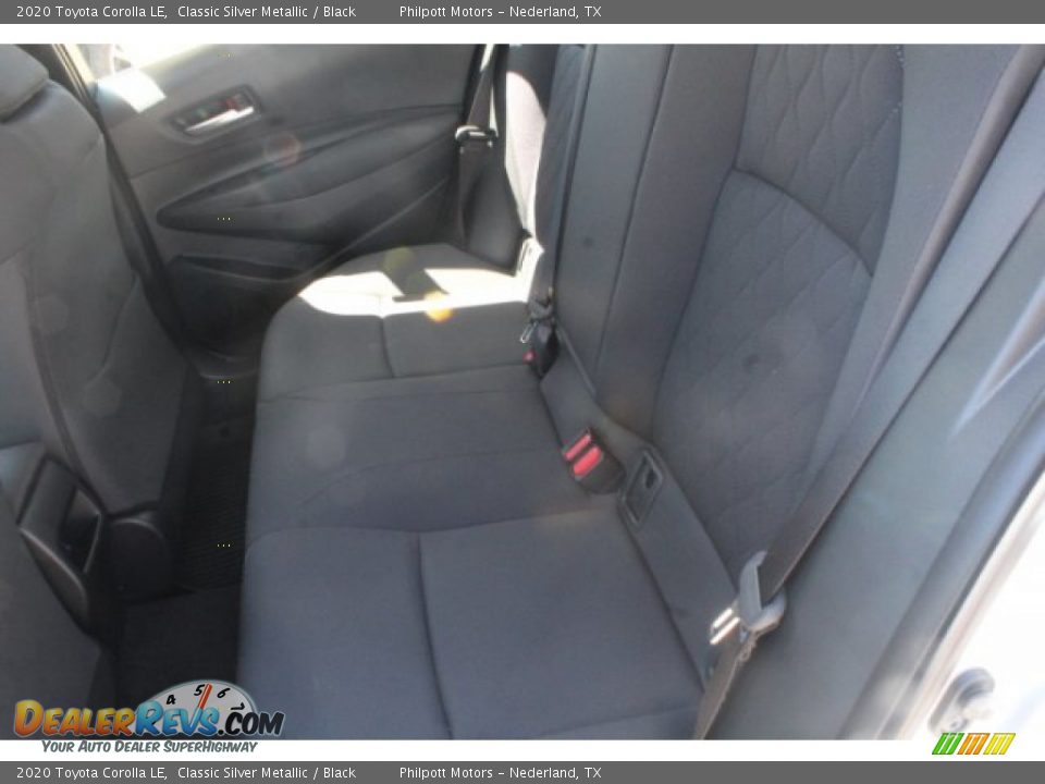 2020 Toyota Corolla LE Classic Silver Metallic / Black Photo #17