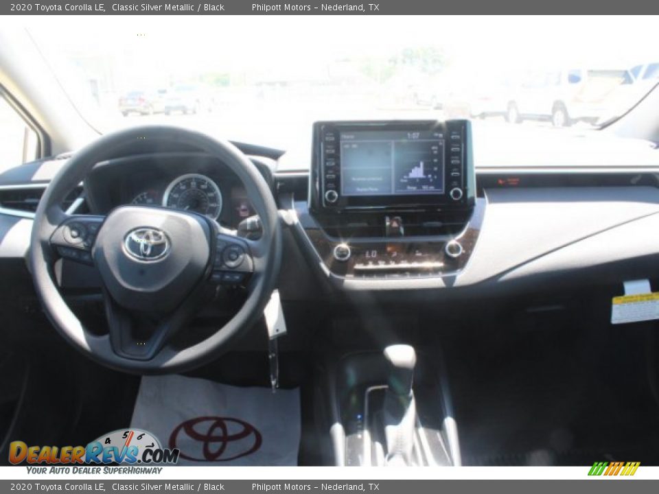 2020 Toyota Corolla LE Classic Silver Metallic / Black Photo #18