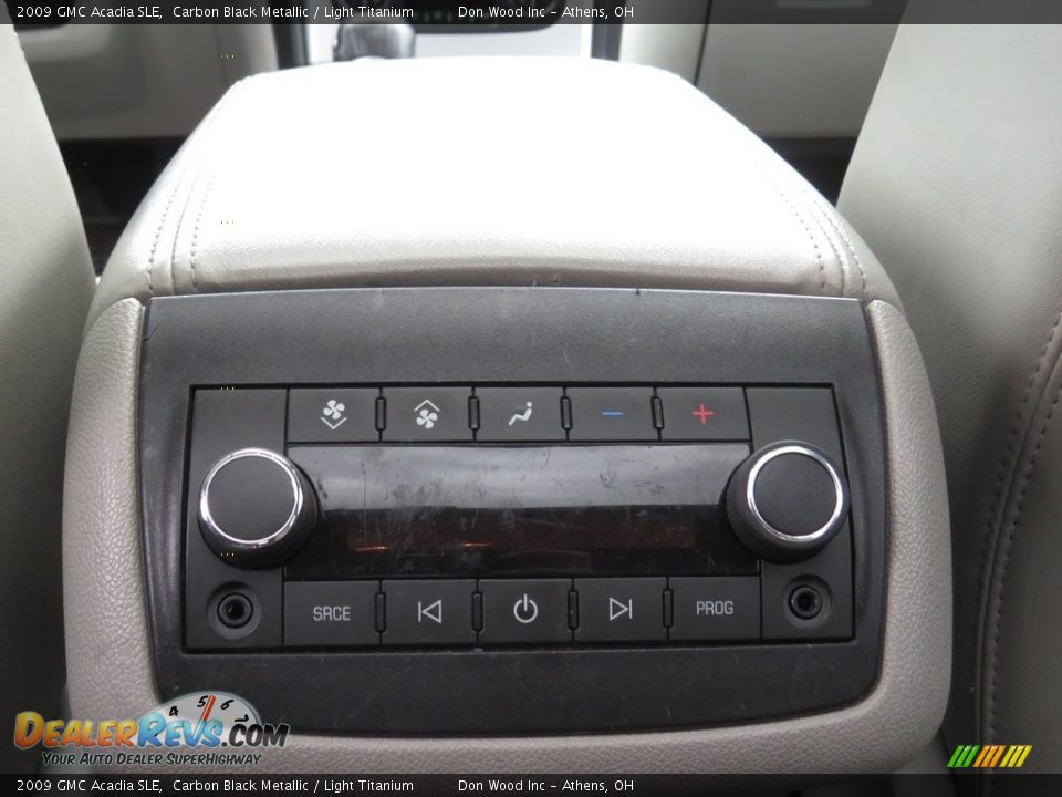 2009 GMC Acadia SLE Carbon Black Metallic / Light Titanium Photo #30