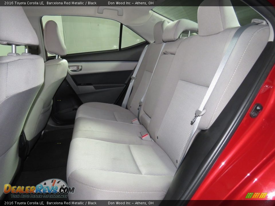 2016 Toyota Corolla LE Barcelona Red Metallic / Black Photo #14