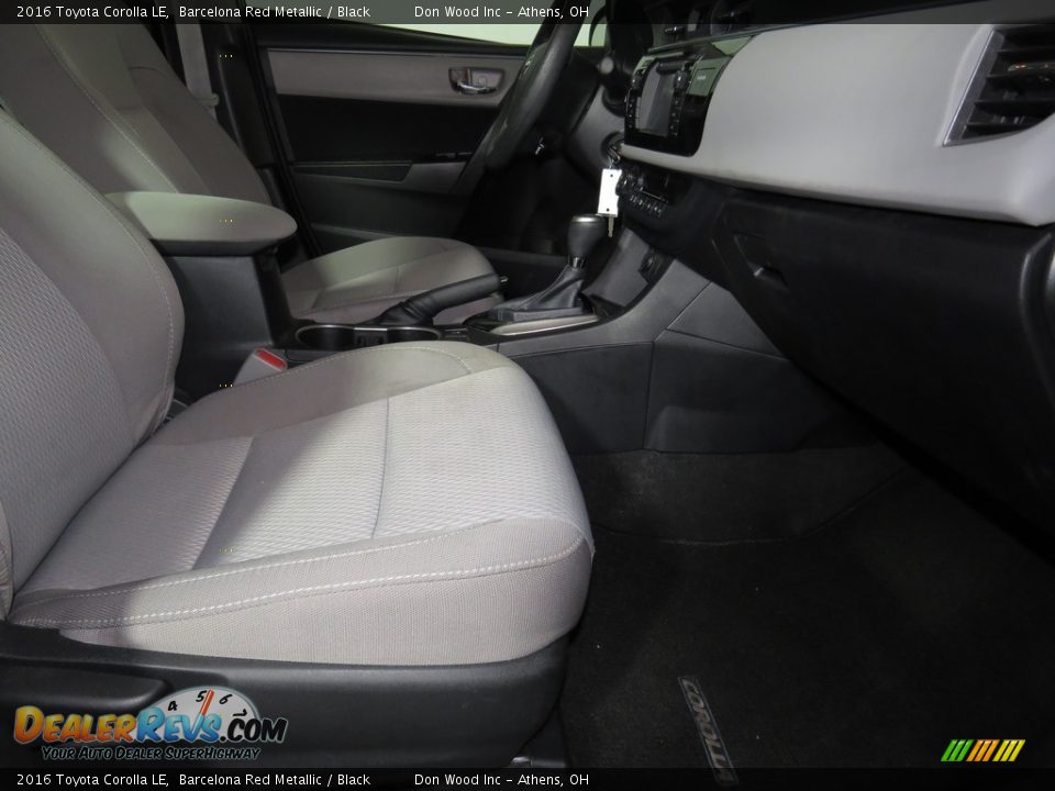 2016 Toyota Corolla LE Barcelona Red Metallic / Black Photo #15