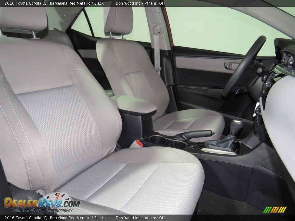 2016 Toyota Corolla LE Barcelona Red Metallic / Black Photo #16