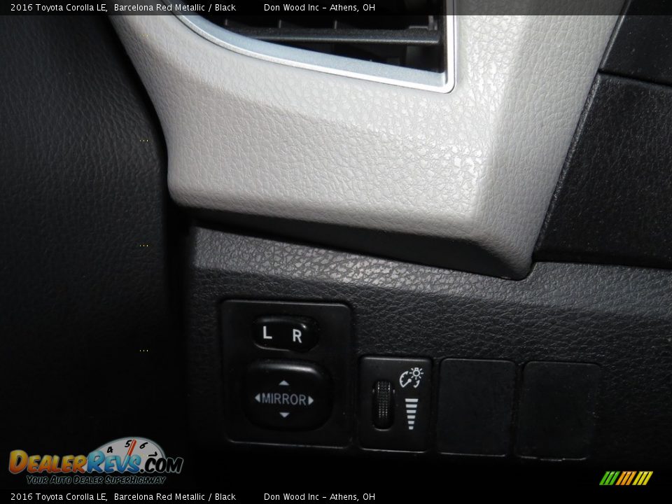 2016 Toyota Corolla LE Barcelona Red Metallic / Black Photo #26