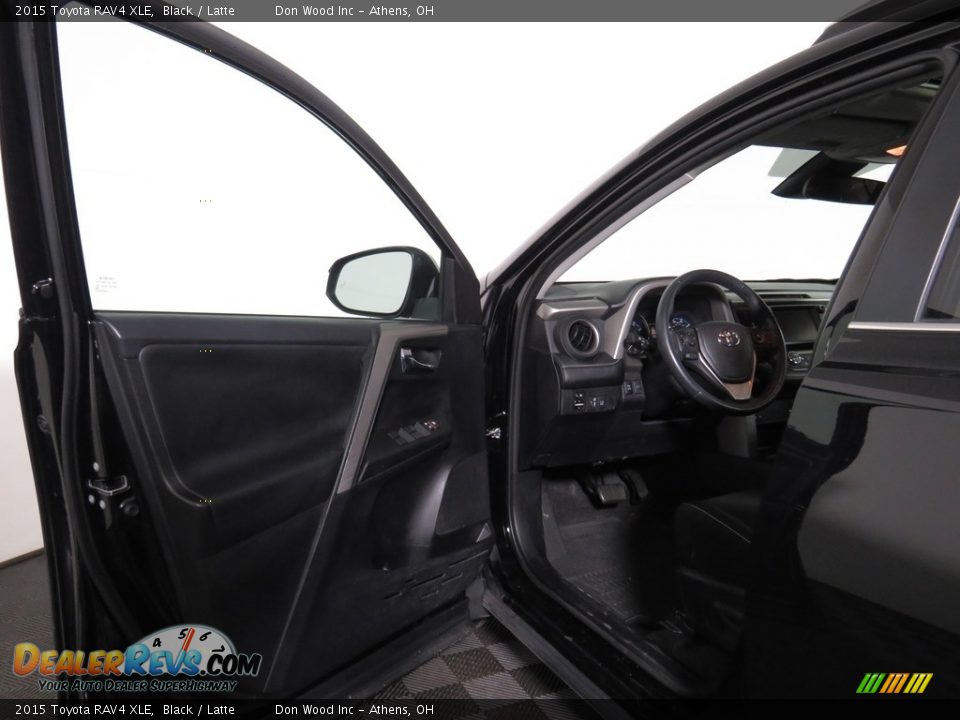 2015 Toyota RAV4 XLE Black / Latte Photo #9