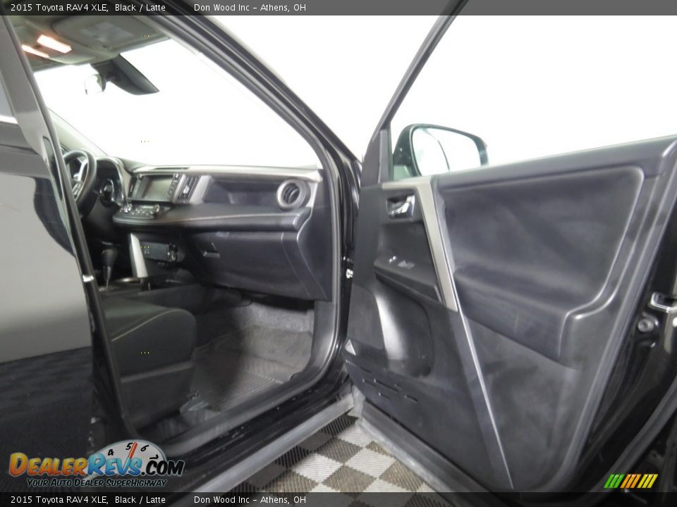 2015 Toyota RAV4 XLE Black / Latte Photo #12