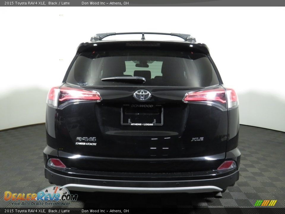 2015 Toyota RAV4 XLE Black / Latte Photo #21