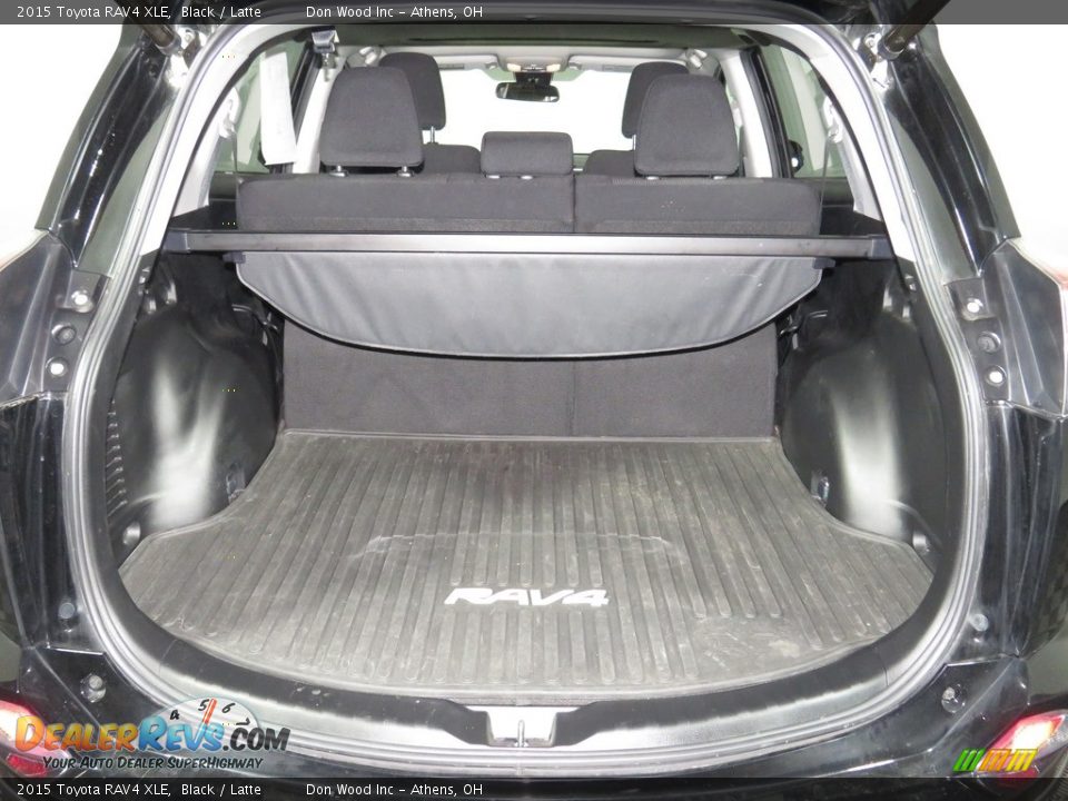 2015 Toyota RAV4 XLE Black / Latte Photo #24