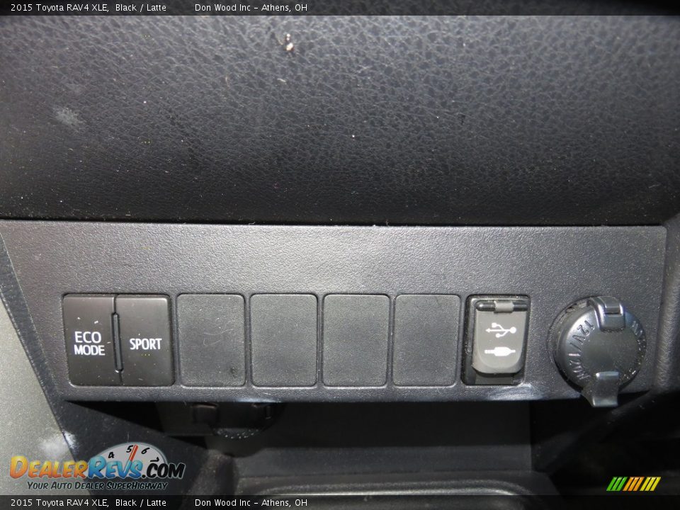 2015 Toyota RAV4 XLE Black / Latte Photo #25