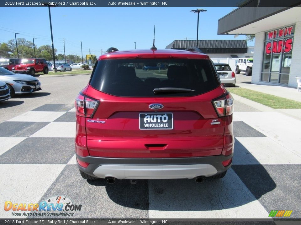 2018 Ford Escape SE Ruby Red / Charcoal Black Photo #4
